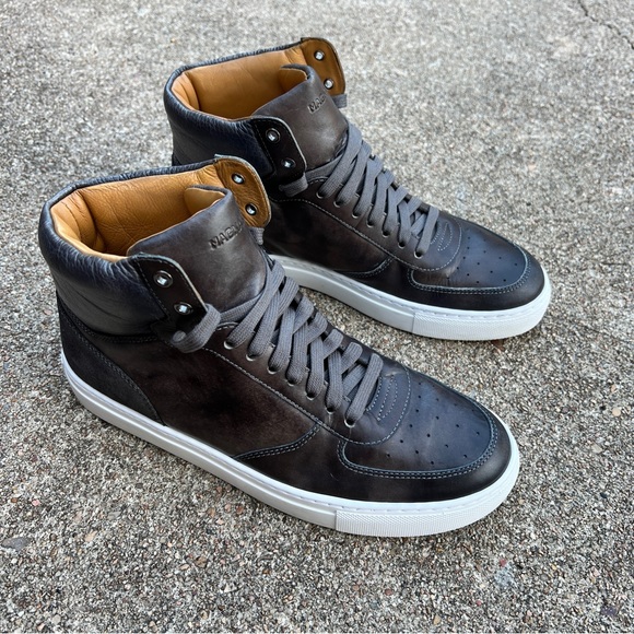 Magnanni Royal Leather High Top Sneaker - Picture 9 of 9